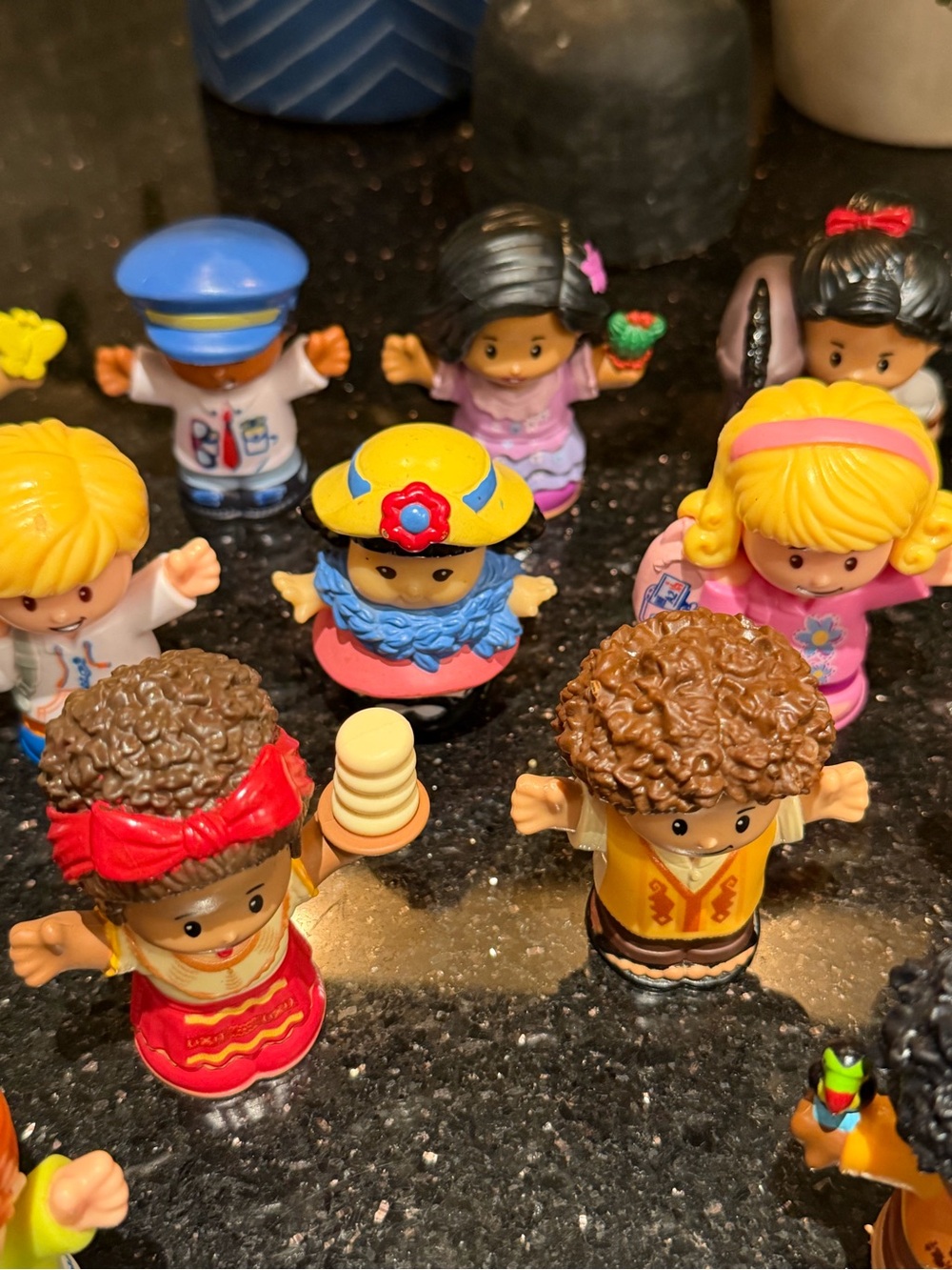 Lot of 15 Assorted Little People Figures - Picture 6 of 9